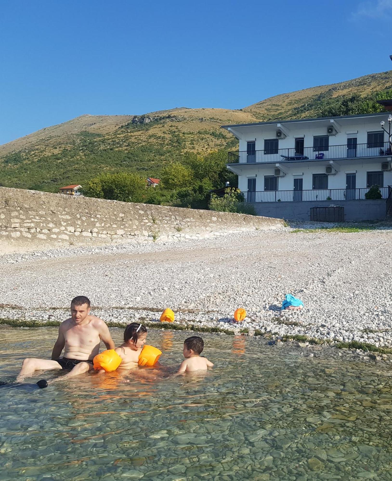 Rooms Lake View Balani Restaurant Shkodër Екстериор снимка